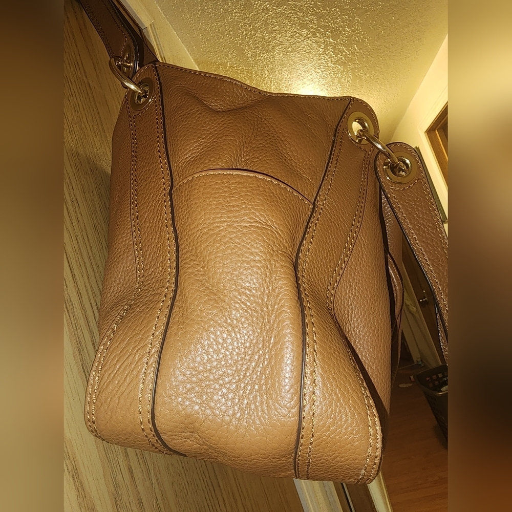 Micheal kors leather shoulder bag guc see pics - Picture 6 of 11